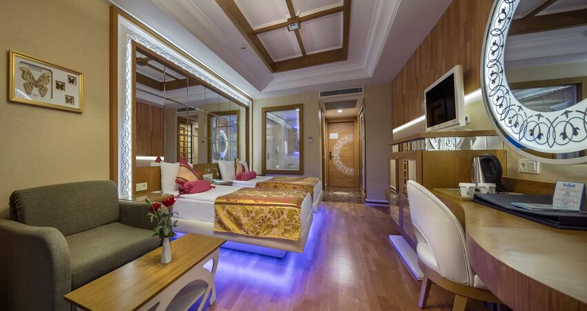 Granada Luxury Okurcalar